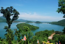 BIRD WATCHING IN BACH MA NATIONAL PARK 2 DAYS 1 NIGHT